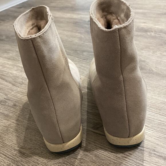 EMU Australia Grey Alyssum Lo Suede Boot - Picture 3 of 11